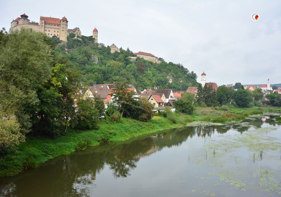 widok na zamek w Harburgu
